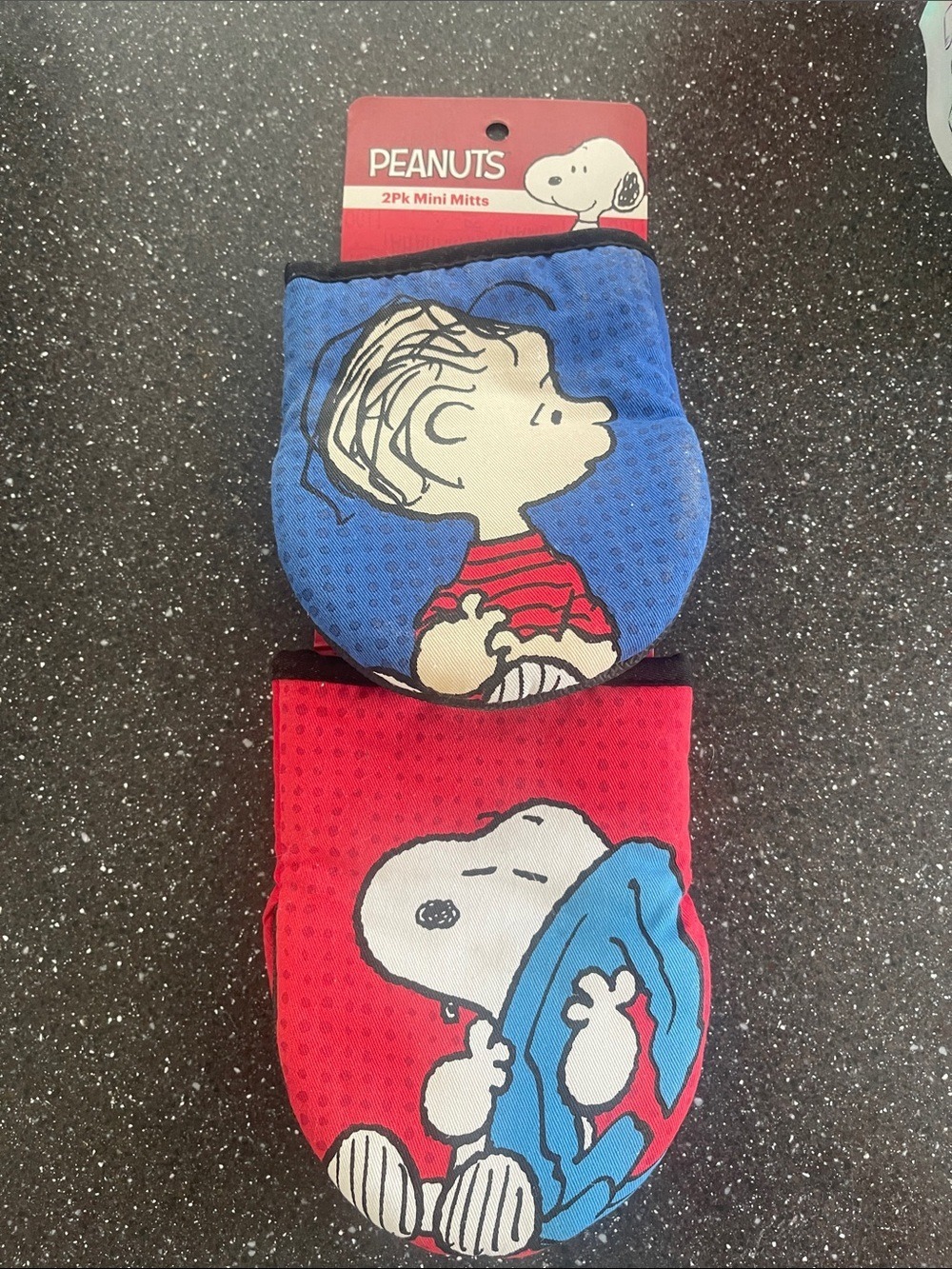Peanuts Oven Mitts - Blue & Red Snoopy and Linus Designs
